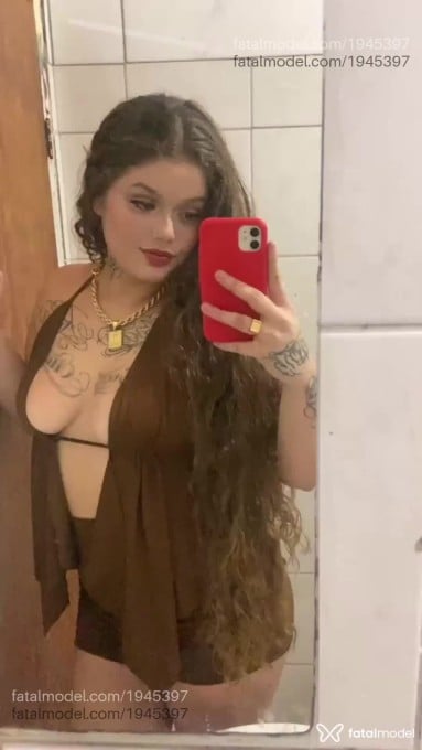 Acompanhante mulher loira (o) de olhos castanhos em Caxias do Sul - Maya