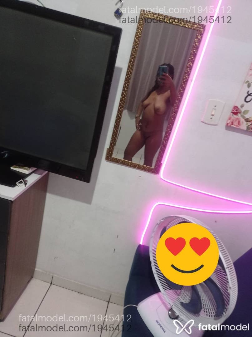 Acompanhante mulher morena (o) de olhos pretos - Monique Xavier Acompanhante mulher morena (o) de olhos pretos - Monique Xavier