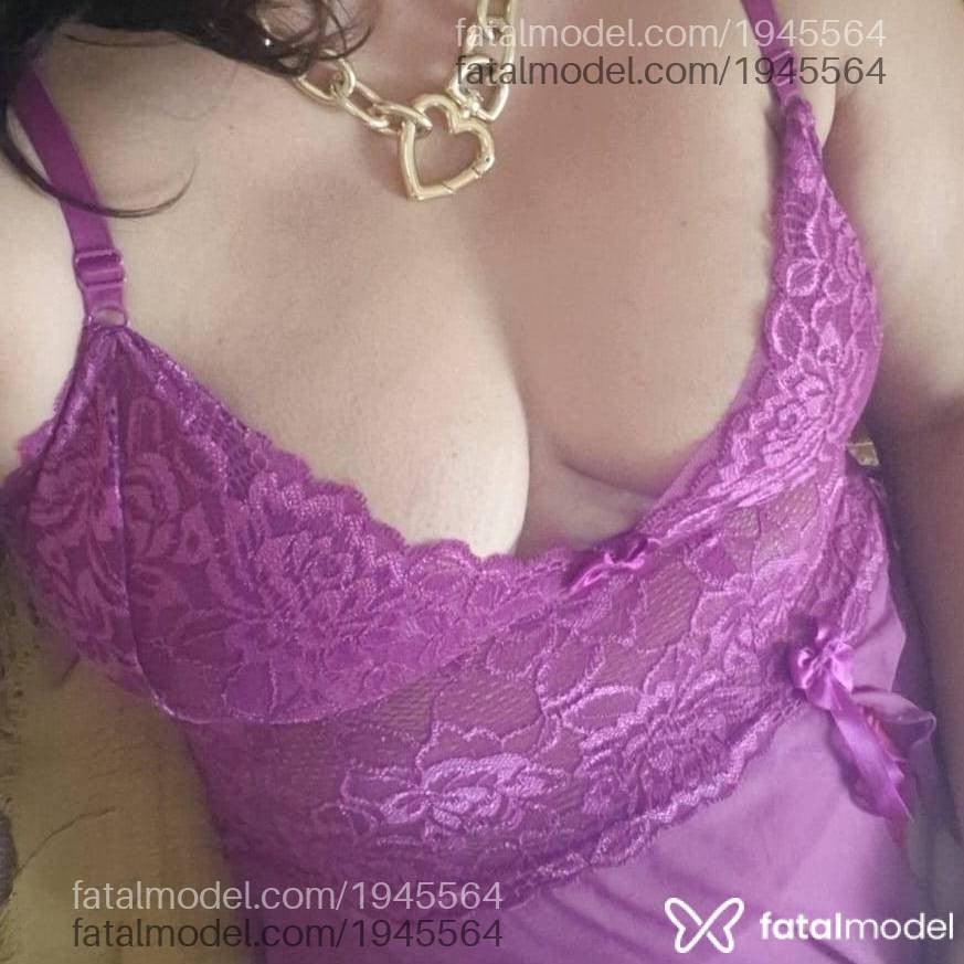 Acompanhante mulher com cabelo castanho de olhos castanhos - Biaexperiente