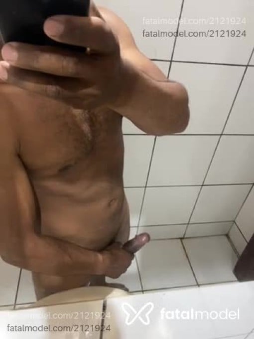 Acompanhante homem morena (o) de olhos pretos - Júnior Acompanhante homem morena (o) de olhos pretos - Júnior