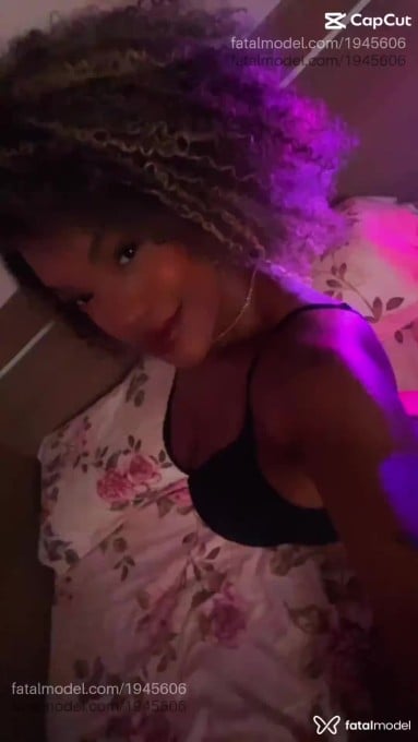 Acompanhante mulher loira (o) de olhos castanhos em São José do Rio Preto Acompanhante mulher loira (o) de olhos castanhos em São José do Rio Preto - Kelly Mayane