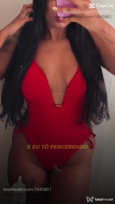 Acompanhante mulher morena (o) de olhos pretos - Helena Noblat