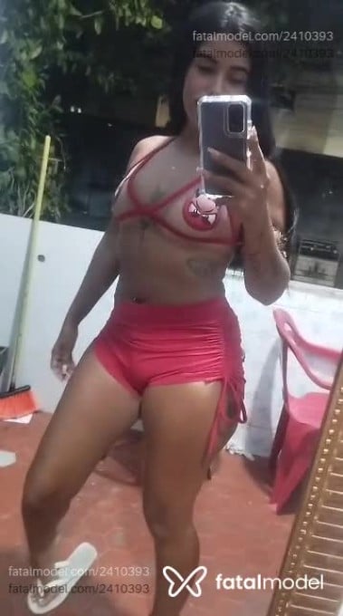 Acompanhante mulher morena (o) de olhos pretos - índiara