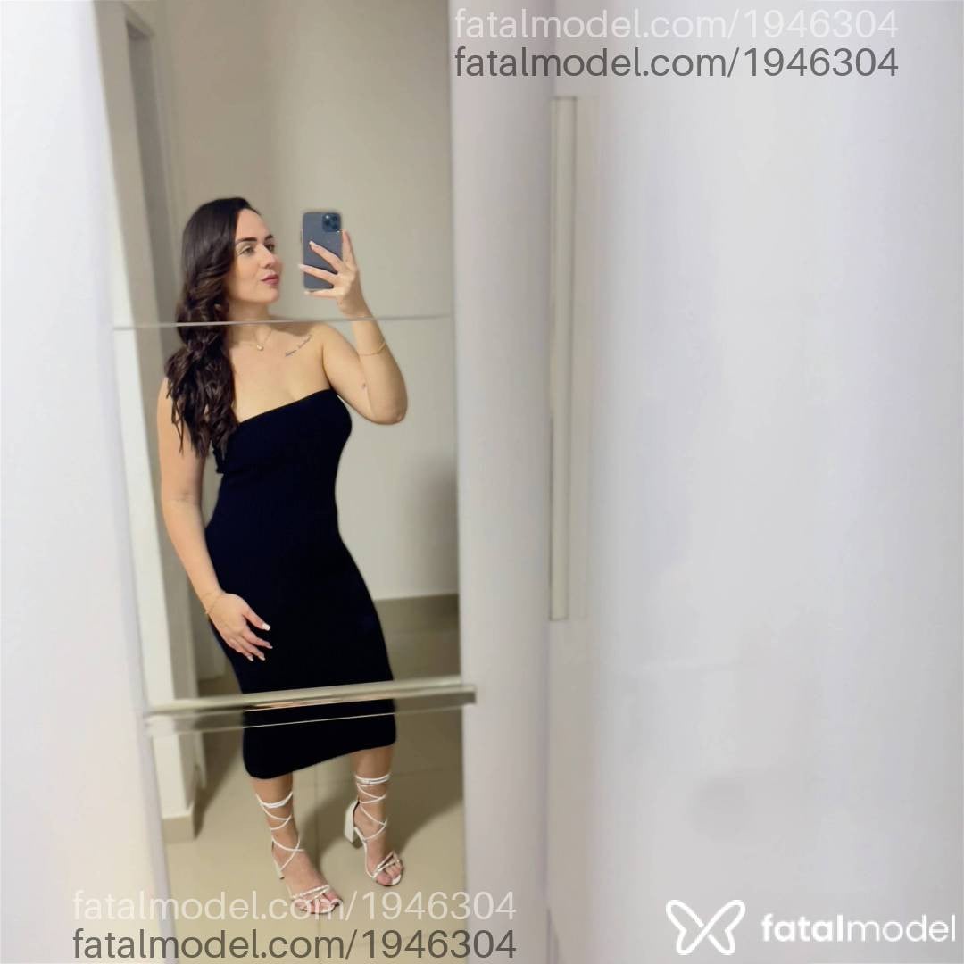 Acompanhante mulher com cabelo castanho de olhos verdes - Larissa Feitosa