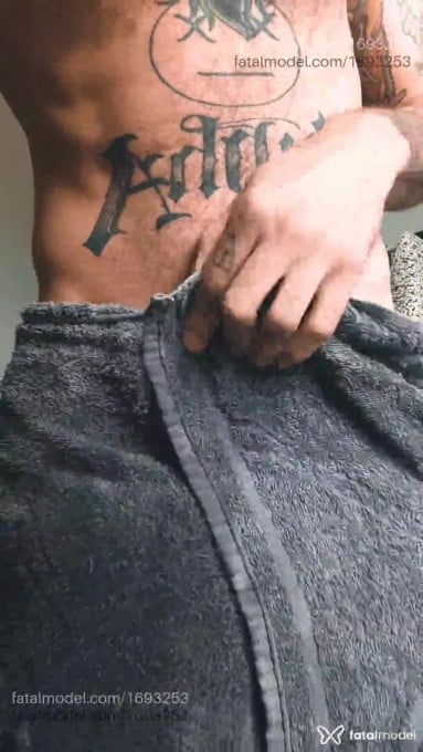 Acompanhante homem sem cabelo de olhos azuis em Florianópolis - Eros Loth