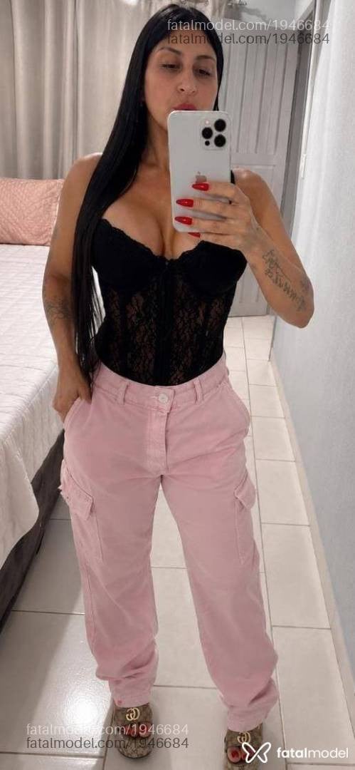 Acompanhante mulher morena (o) de olhos castanhos - Julia Fontinni