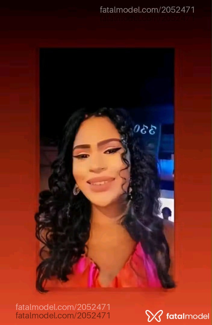 Acompanhante mulher com cabelo castanho de olhos castanhos em Maricá - Jenifer