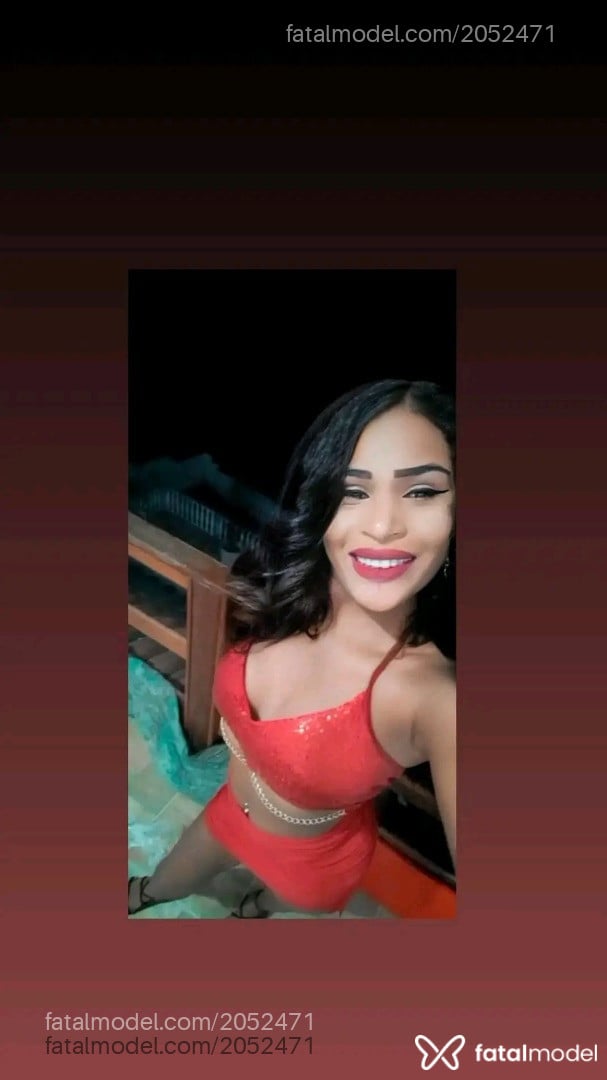 Acompanhante mulher com cabelo castanho de olhos castanhos em Maricá - Jenifer