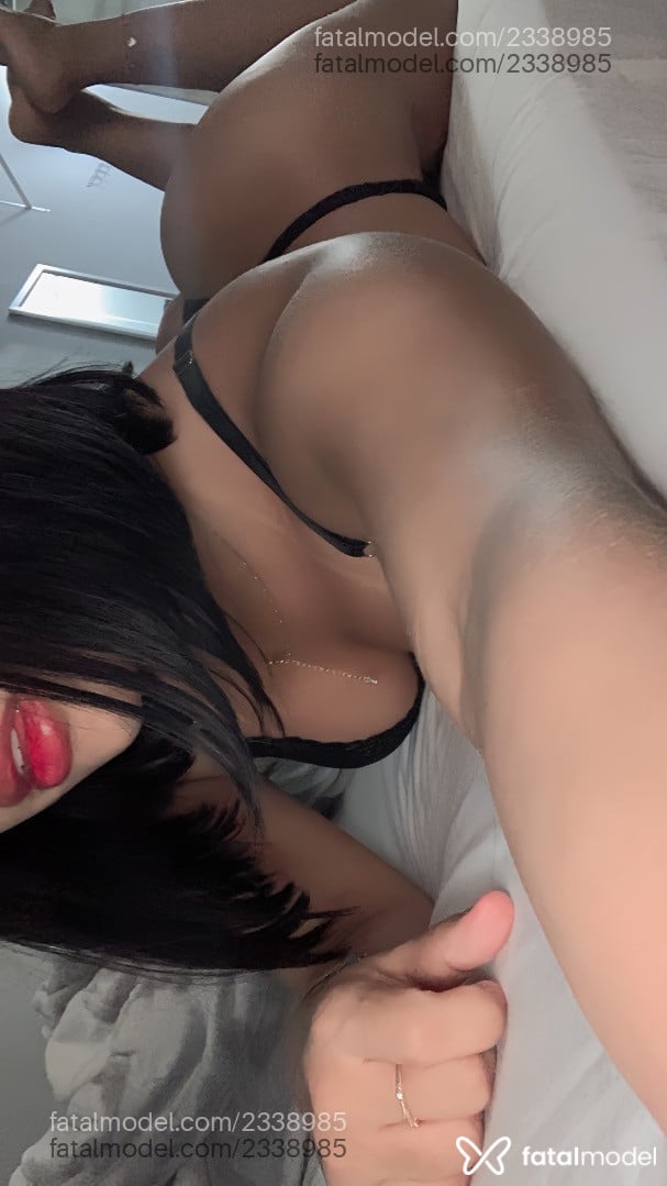 Acompanhante mulher morena (o) de olhos pretos em São Paulo Acompanhante mulher morena (o) de olhos pretos em São Paulo - Vitoria