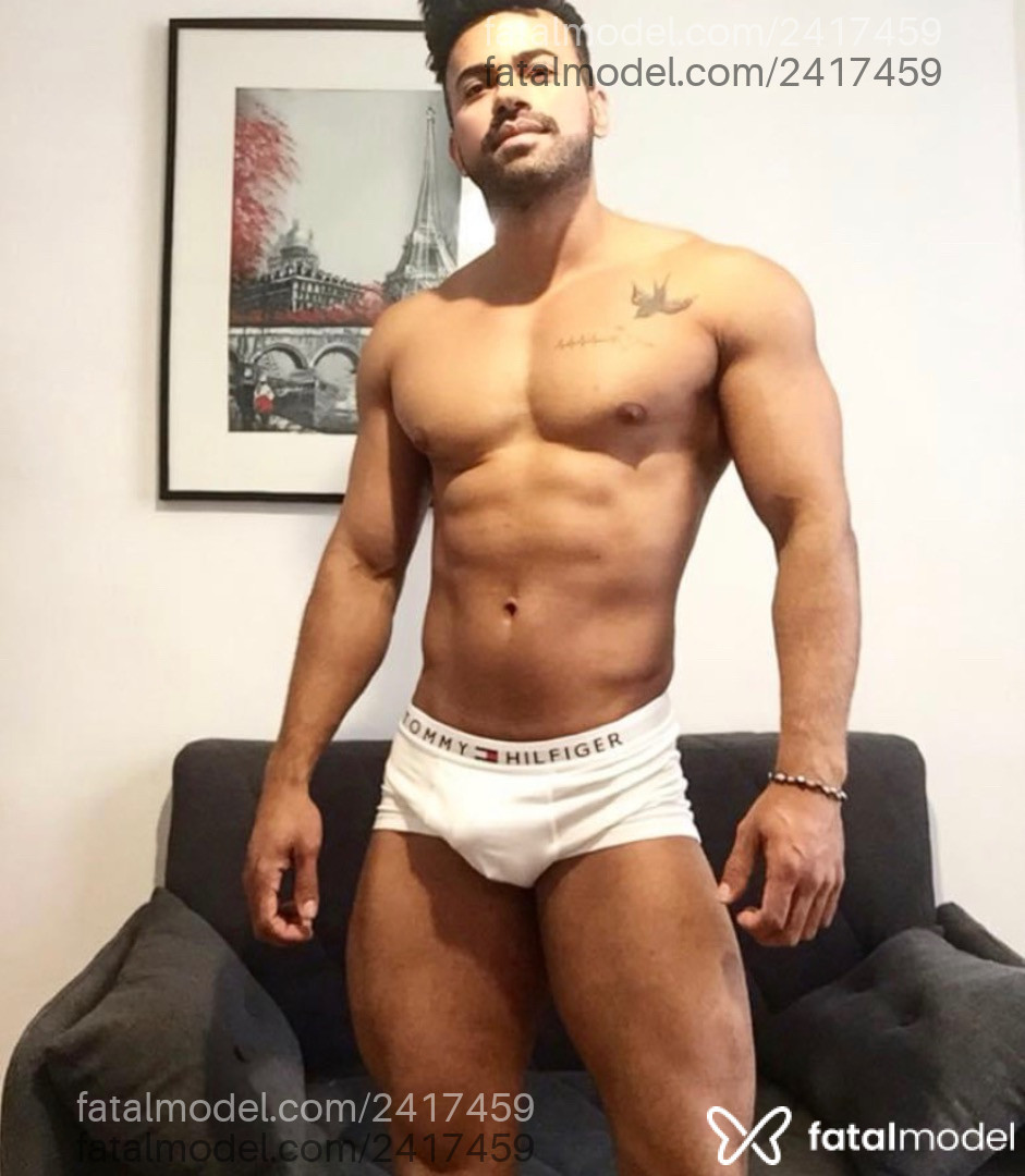 Acompanhante homem com cabelo castanho de olhos pretos em Belo Horizonte Acompanhante homem com cabelo castanho de olhos pretos em Belo Horizonte - Juliano Ferrari