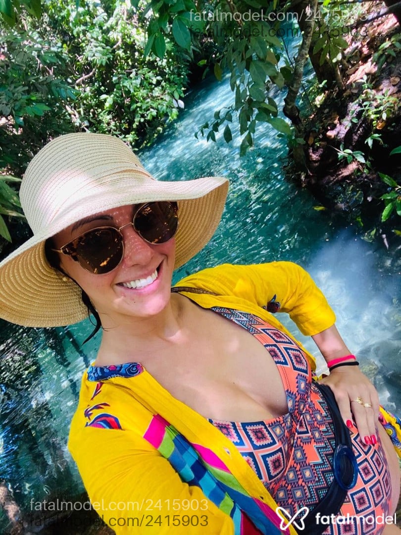 Acompanhante mulher morena (o) de olhos castanhos - Vanessa Acompanhante mulher morena (o) de olhos castanhos - Vanessa
