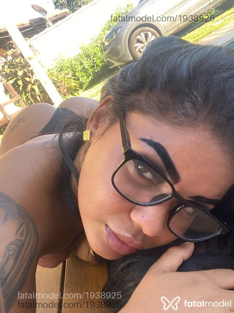 Acompanhante mulher morena (o) de olhos castanhos - Luavida