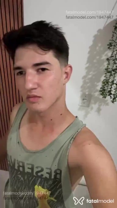 Acompanhante homem morena (o) de olhos castanhos em Belo Horizonte - Erick