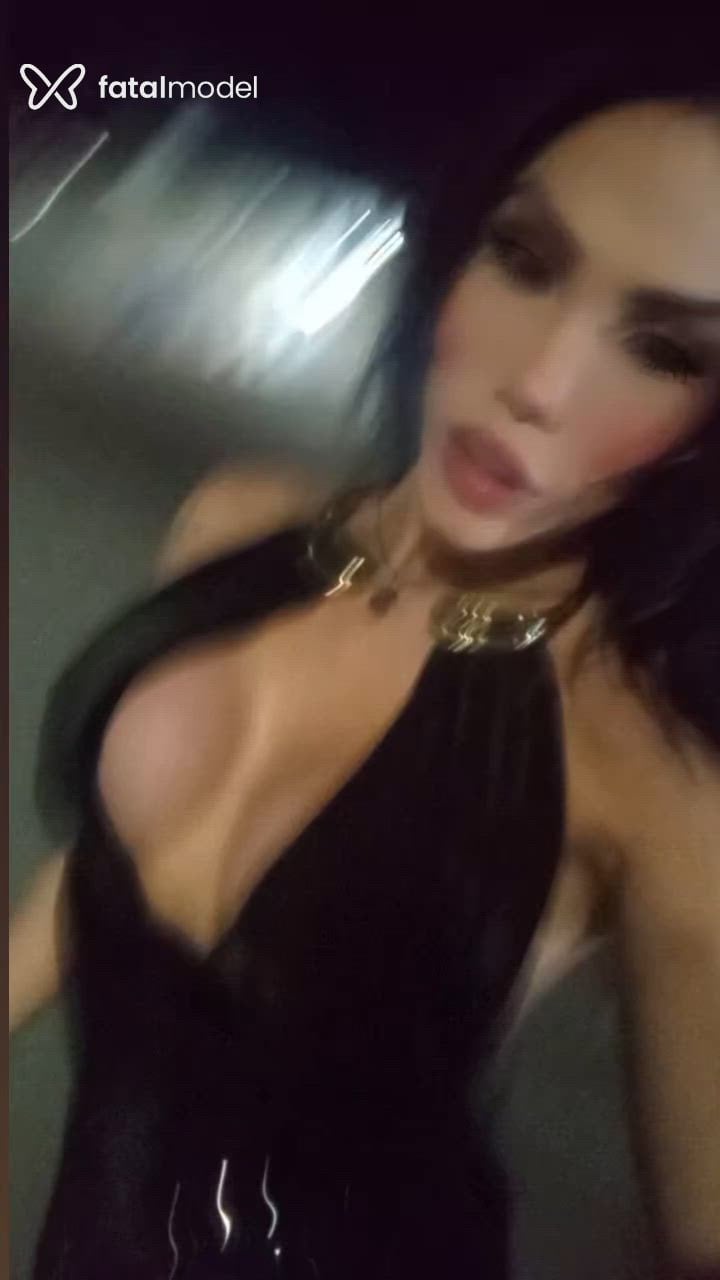 Acompanhante mulher trans morena (o) de olhos castanhos em Jundiaí Acompanhante mulher trans morena (o) de olhos castanhos em Jundiaí - Agatha Sidônio