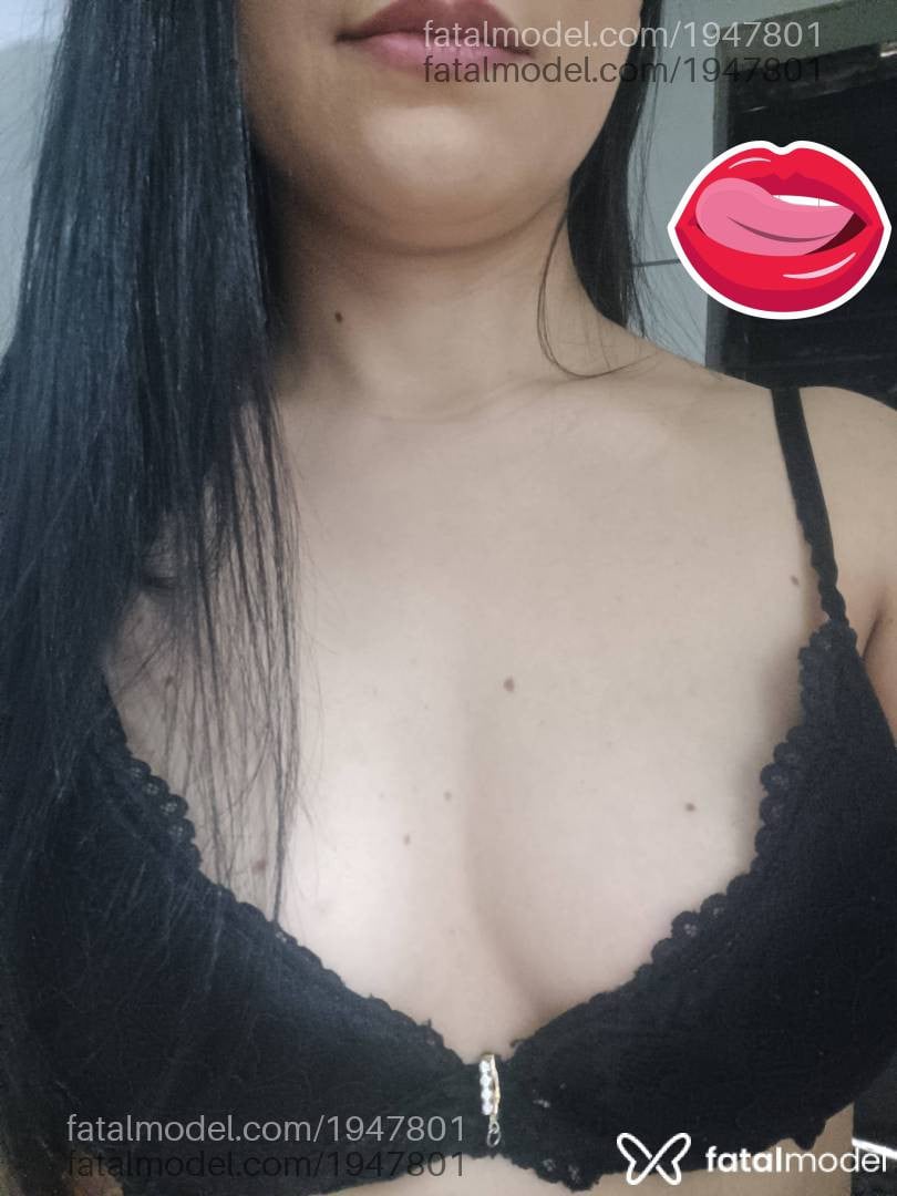 Acompanhante mulher morena (o) de olhos pretos em São Paulo Acompanhante mulher morena (o) de olhos pretos em São Paulo - Kelly