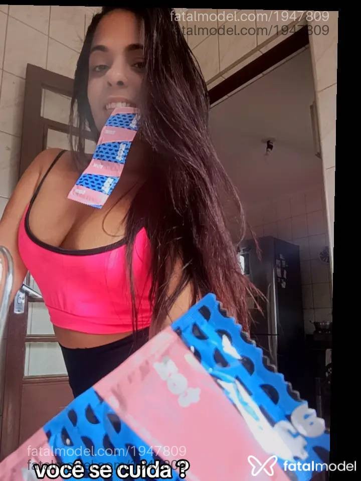Acompanhante mulher com cabelo castanho de olhos castanhos - Bruninhaasurfis
