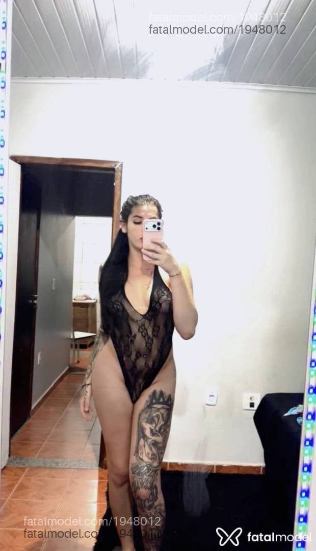 Acompanhante mulher trans morena (o) de olhos castanhos - Thamara Carvalho