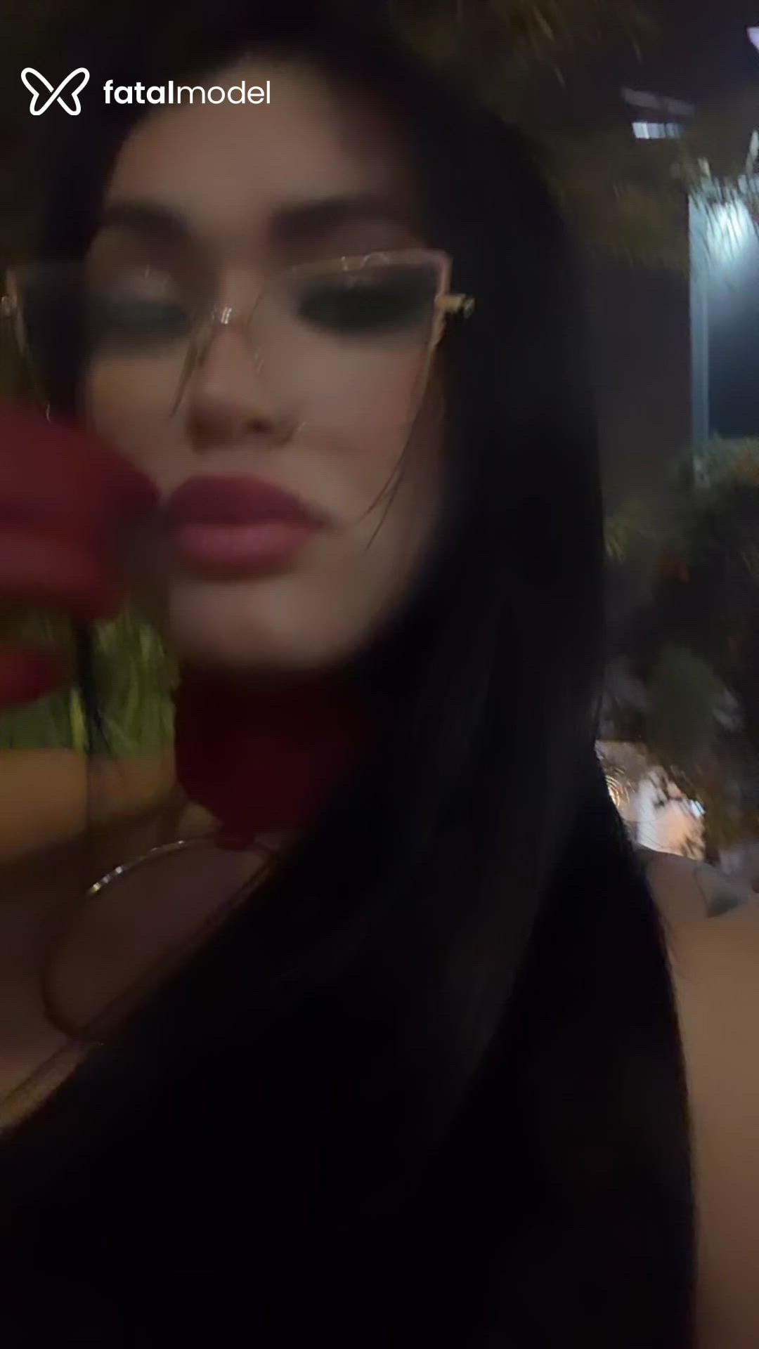 Acompanhante mulher trans morena (o) de olhos castanhos - Thamara Carvalho