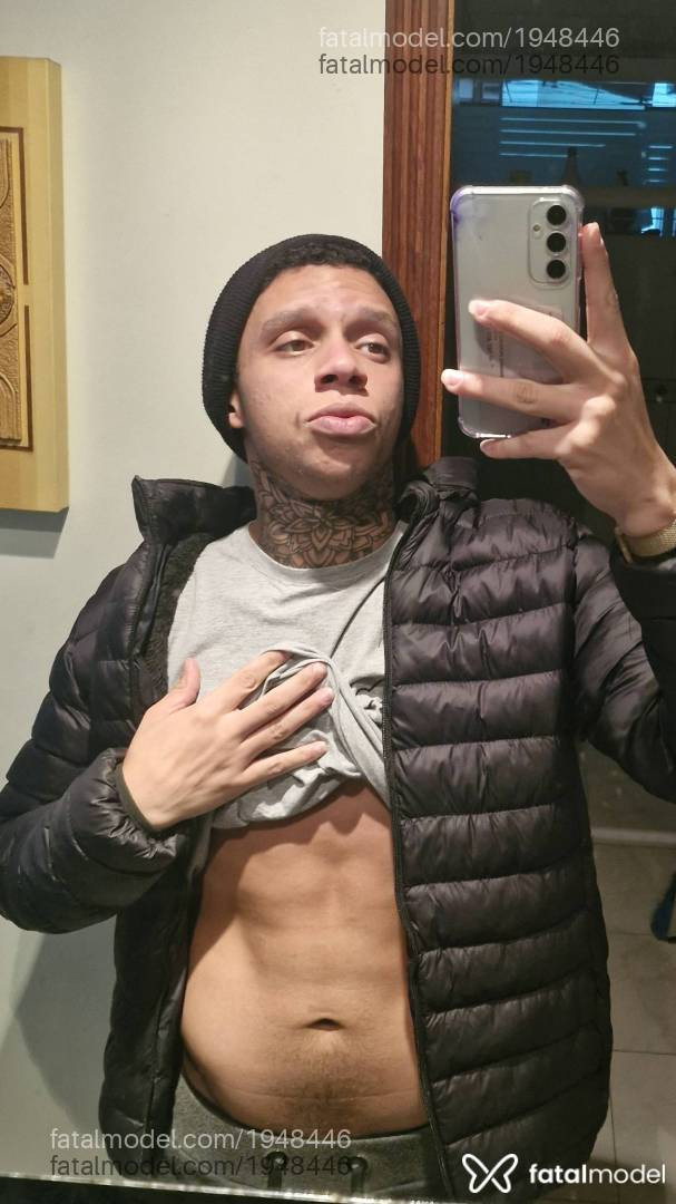 Acompanhante homem com cabelo castanho de olhos castanhos em São Paulo Acompanhante homem com cabelo castanho de olhos castanhos em São Paulo - Diogo Alcântara