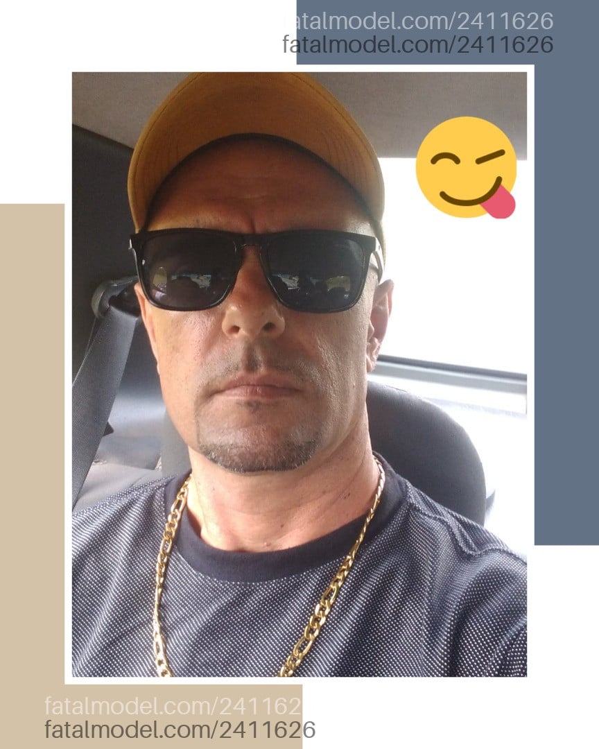 Acompanhante homem sem cabelo de olhos castanhos em Bauru Acompanhante homem sem cabelo de olhos castanhos em Bauru - Endrigo