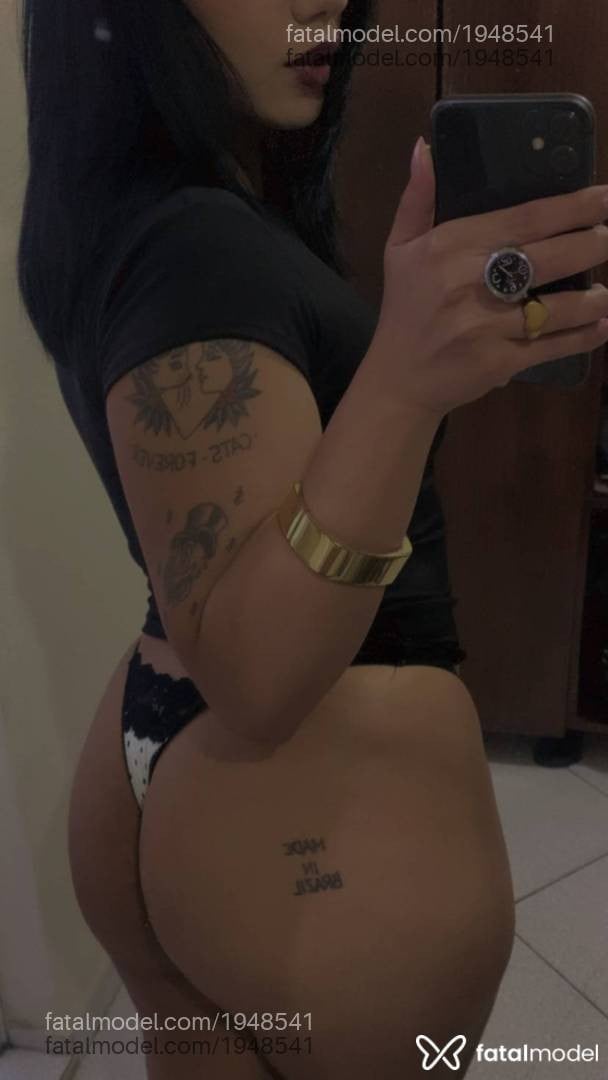 Acompanhante mulher morena (o) de olhos castanhos - Amanda