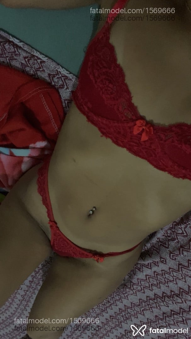 Acompanhante mulher morena (o) de olhos pretos em Serra - Bruna Muniz