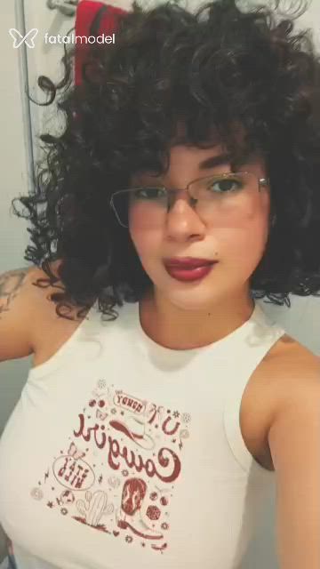 Acompanhante mulher morena (o) de olhos mel em Poços de Caldas Acompanhante mulher morena (o) de olhos mel em Poços de Caldas - Gabriella