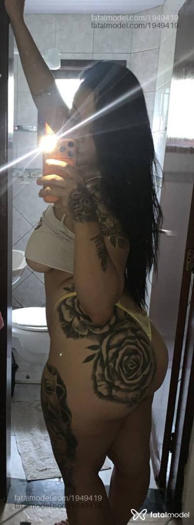 Acompanhante mulher morena (o) de olhos castanhos - Yasmin