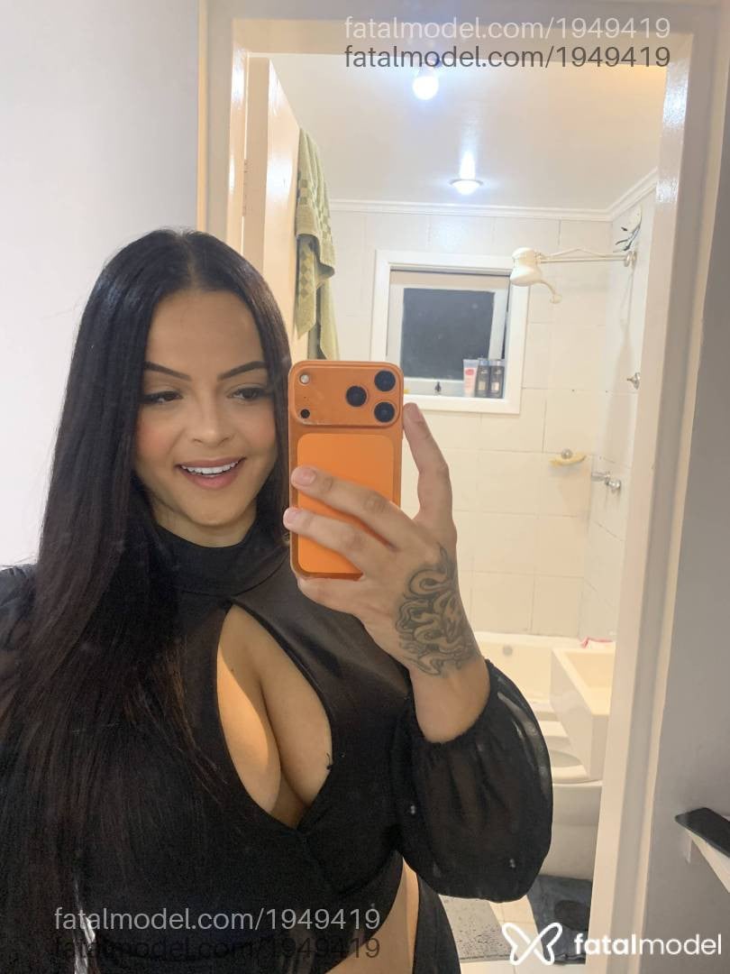 Acompanhante mulher morena (o) de olhos castanhos - Yasmin