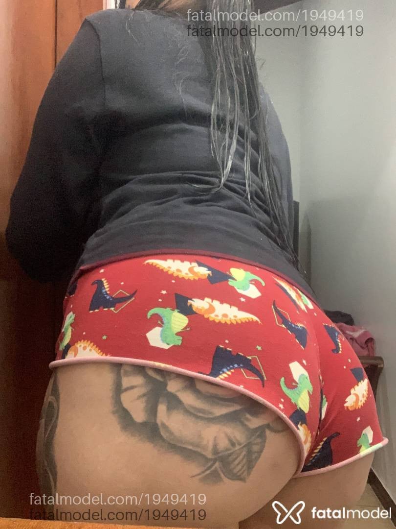 Acompanhante mulher morena (o) de olhos castanhos - Yasmin