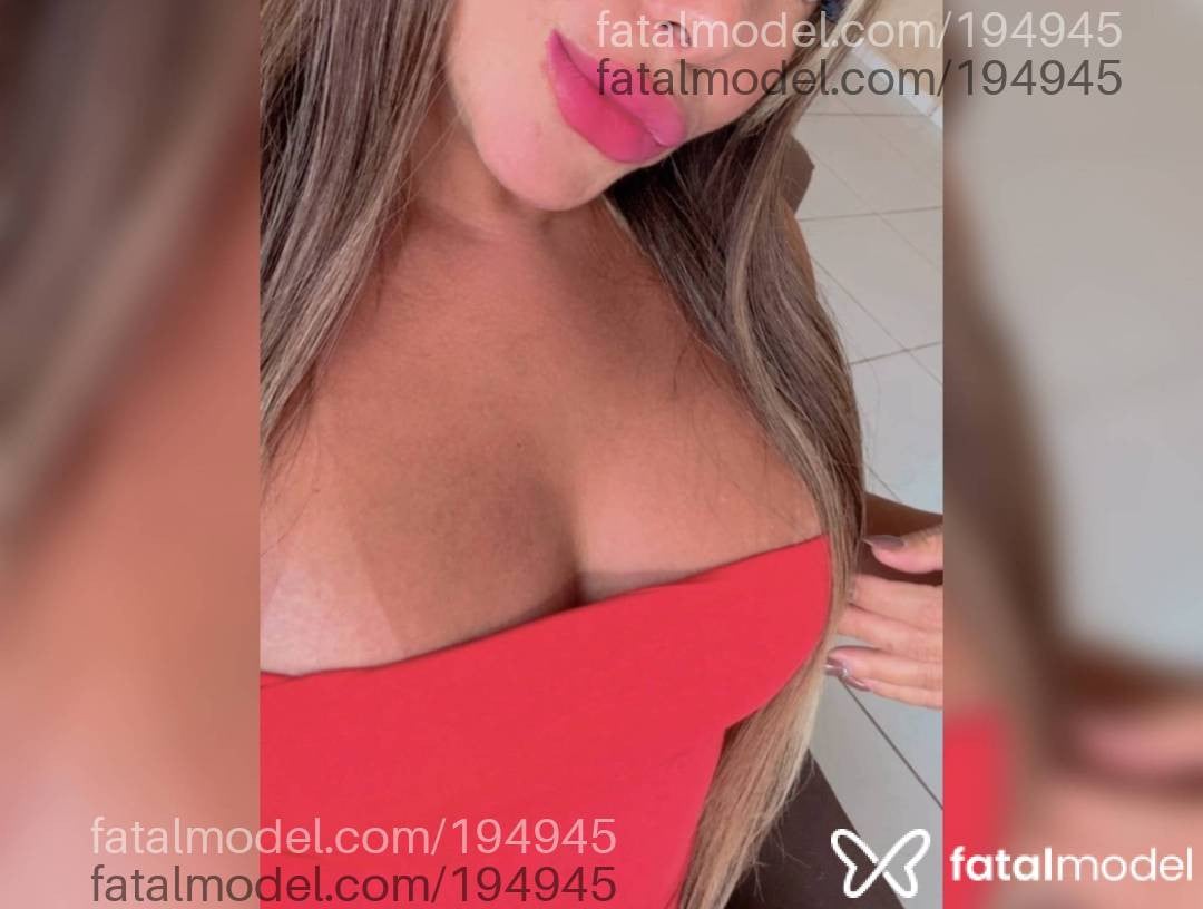 Acompanhante mulher loira (o) de olhos castanhos - Isabelly