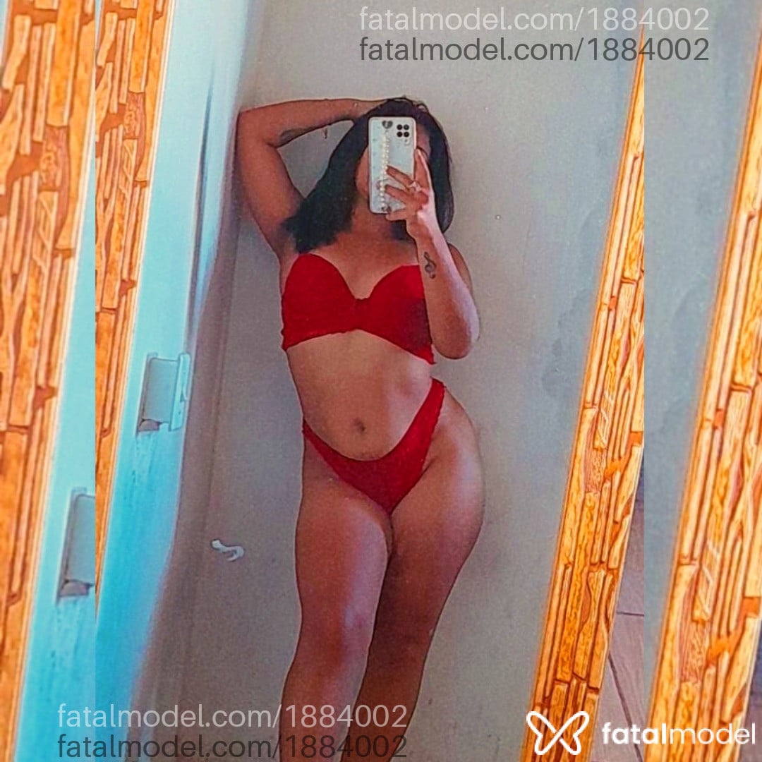 Acompanhante mulher morena (o) de olhos castanhos - Pâmela