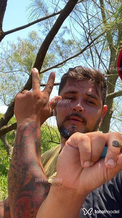 Acompanhante homem com cabelo castanho de olhos mel em Capão da Canoa Acompanhante homem com cabelo castanho de olhos mel em Capão da Canoa - Edu vsl
