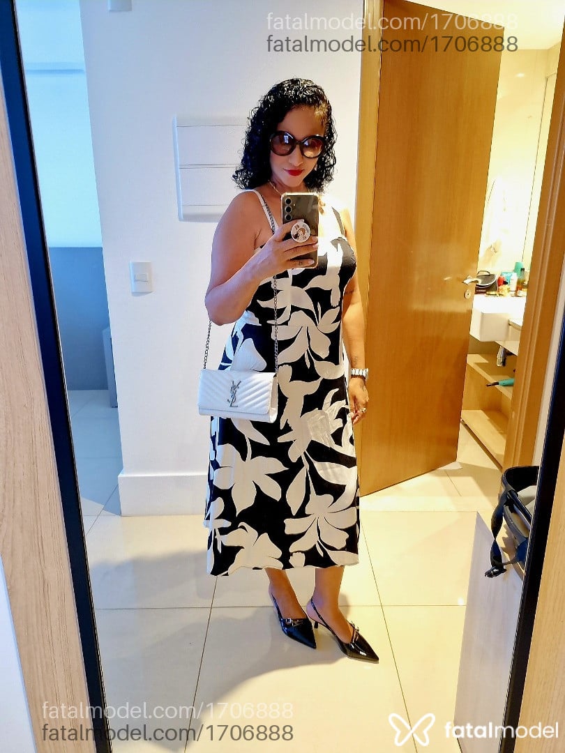 Acompanhante mulher morena (o) de olhos mel em Salvador - Frida Carla