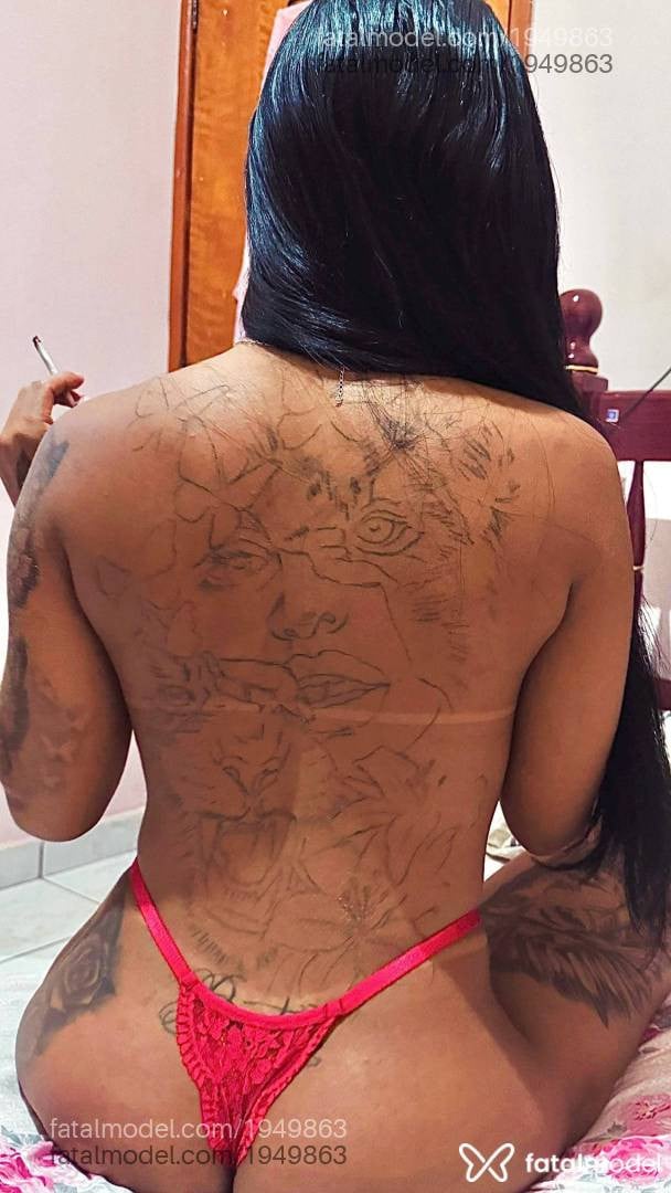 Acompanhante mulher loira (o) de olhos castanhos em Itumbiara - Bia