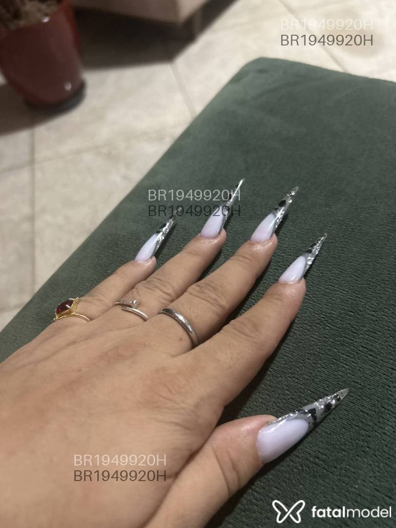 Acompanhante mulher trans morena (o) de olhos castanhos em Imperatriz - gabii
