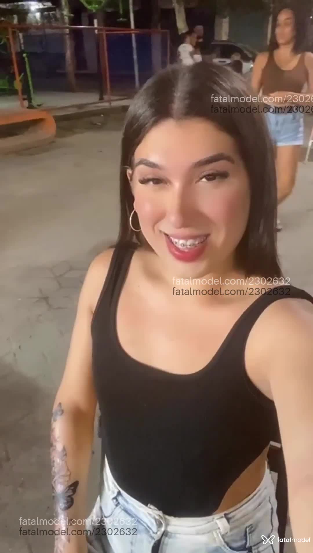 Acompanhante mulher trans com cabelo castanho de olhos castanhos em Florianópolis - Isabella Dias