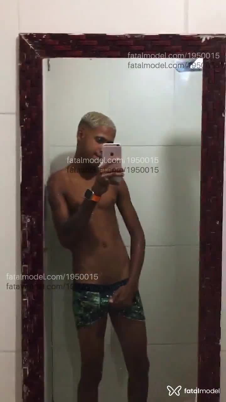 Acompanhante homem loira (o) de olhos pretos em Salvador - Wesley