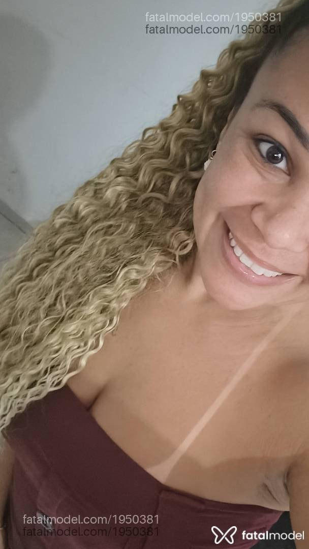 Acompanhante mulher morena (o) de olhos castanhos - Anny Monteiro