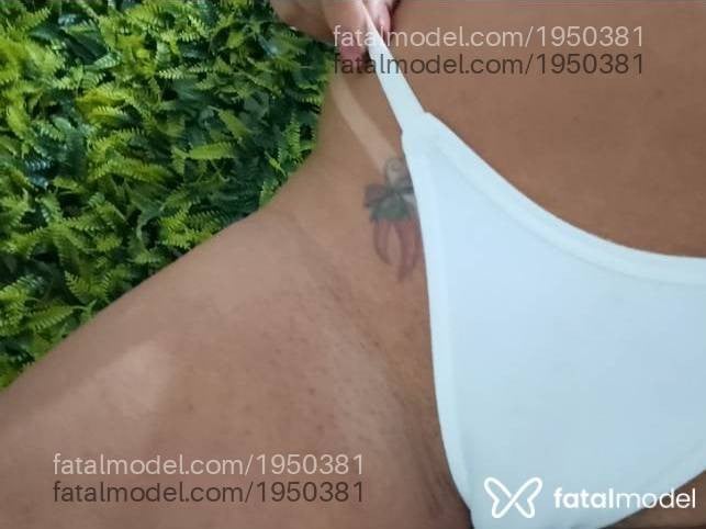 Acompanhante mulher com cabelo castanho de olhos castanhos em Florianópolis - Anny Monteiro
