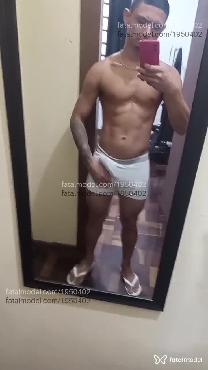Acompanhante homem com cabelo castanho de olhos castanhos em Curitiba - Enzo Gabriel