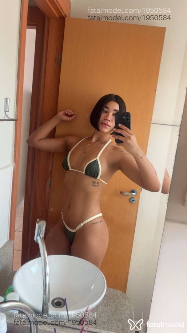 Acompanhante mulher morena (o) de olhos castanhos - Clara