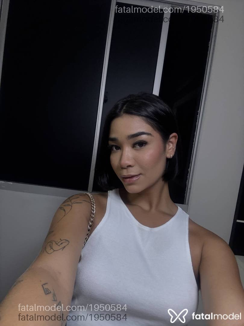 Acompanhante mulher morena (o) de olhos castanhos - Clara