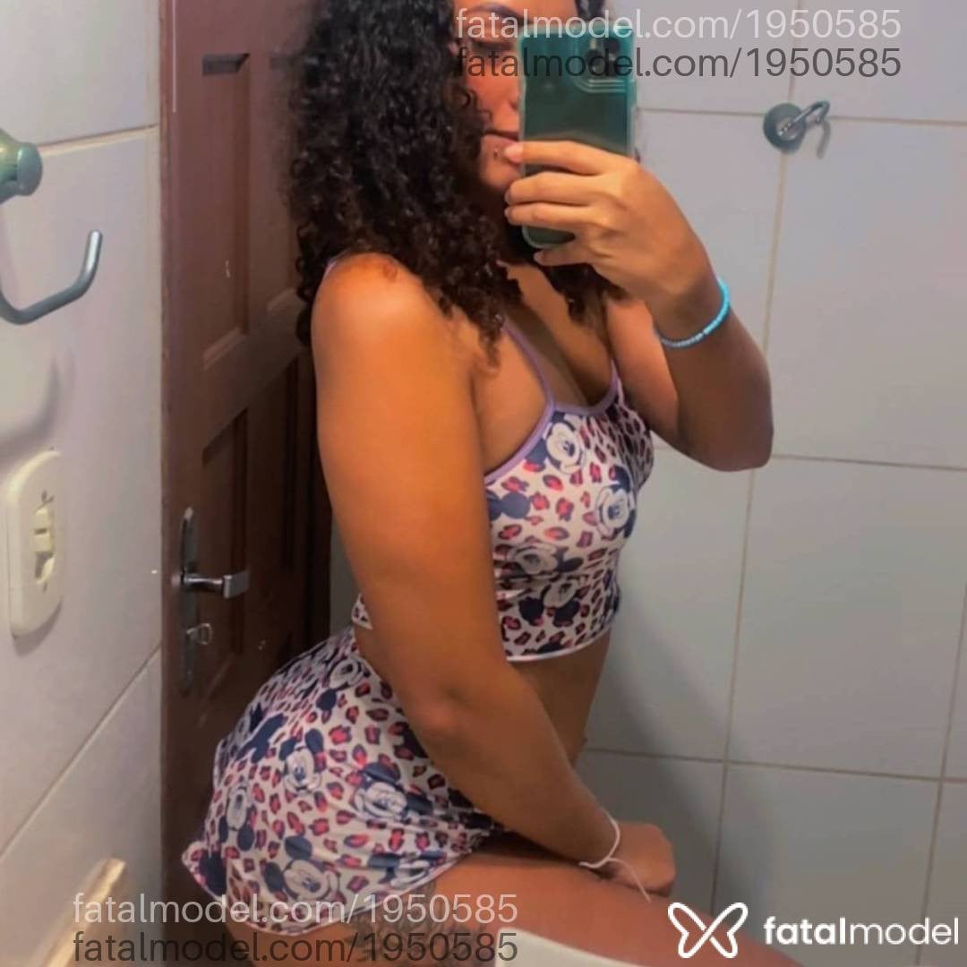 Acompanhante mulher morena (o) de olhos castanhos - Brenda Silva