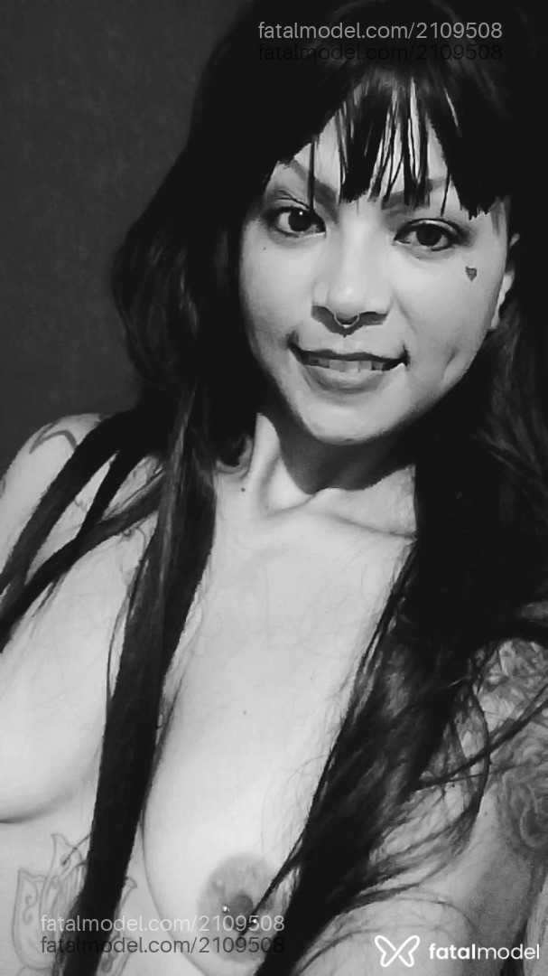 Acompanhante mulher morena (o) de olhos pretos em Virtual Acompanhante mulher morena (o) de olhos pretos em Virtual - Tayangel