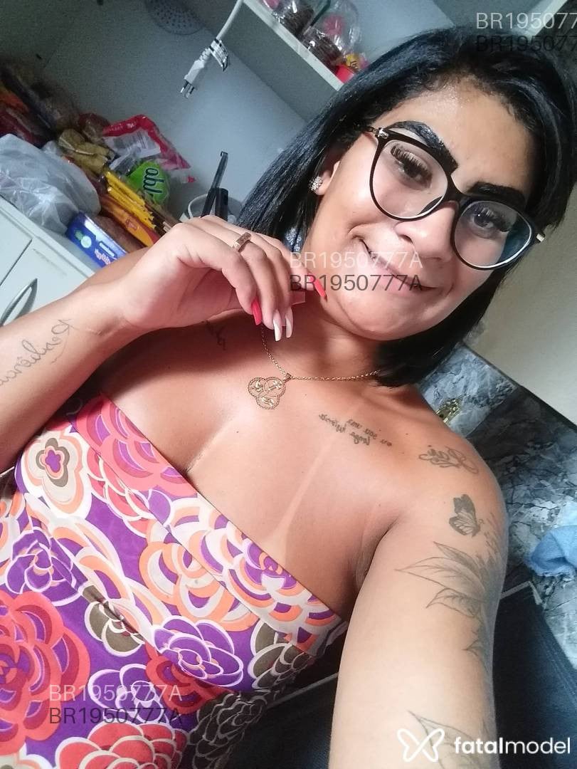 Acompanhante mulher morena (o) de olhos castanhos em Brasília - Aline