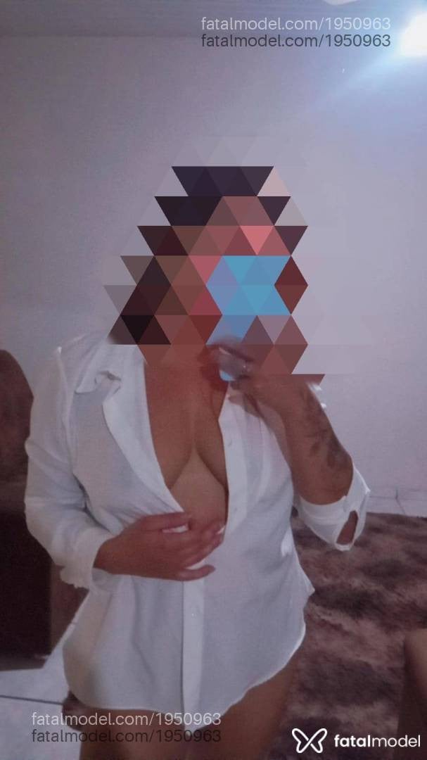Acompanhante mulher com cabelo castanho de olhos verdes em Dourados - Nicolly