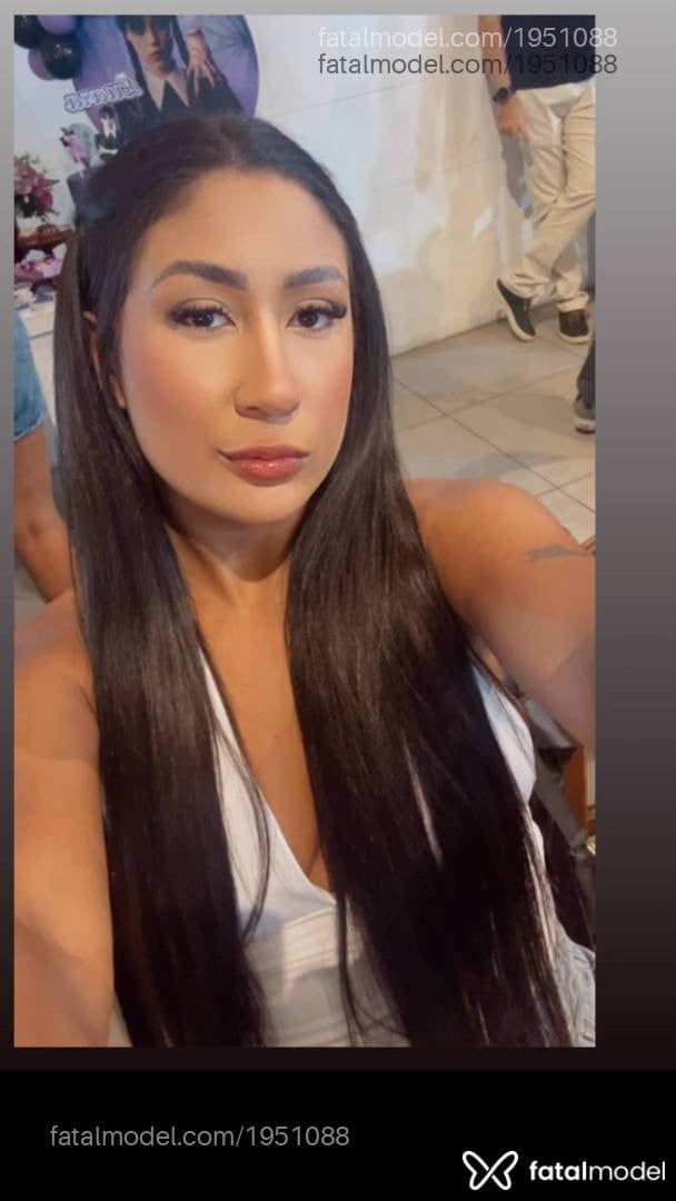 Acompanhante mulher morena (o) de olhos castanhos - DudaLins