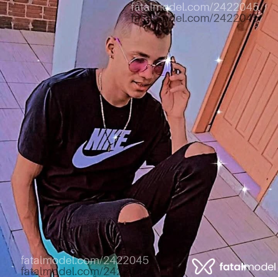 Acompanhante homem com cabelo castanho de olhos castanhos em Seberi - Sebastião