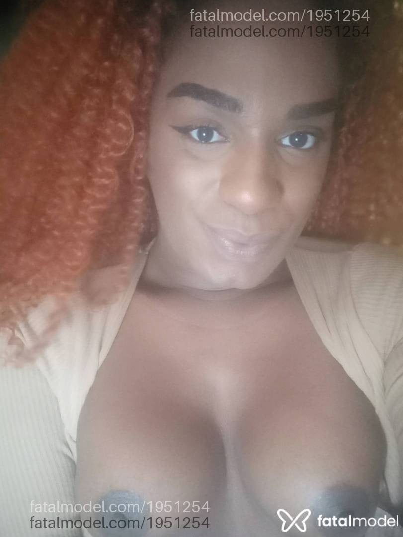 Acompanhante mulher trans morena (o) de olhos castanhos em Pelotas - Greyce